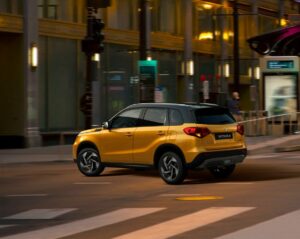 Solar Yellow Pearl Metallic × Cosmic Black Pearl Metallic - Suzuki Vitara FL